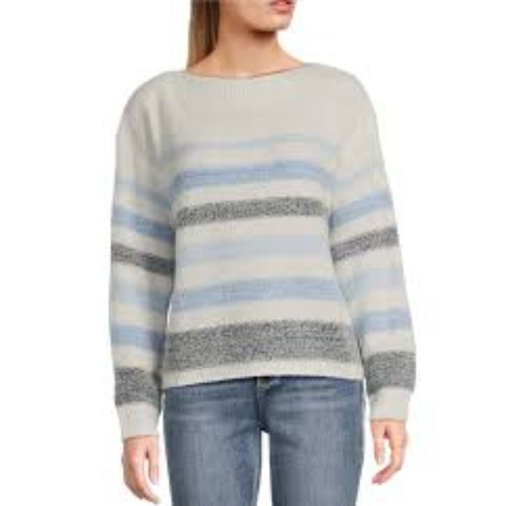 Takara Women's Small White, Gray, and Light Blue Boat Neck Eyelash Sweater